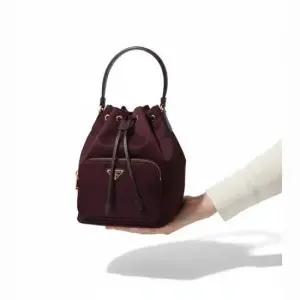 MUST IT_ Reorder 듀엣 리나일론 버킷백 1BH038 RV44 F0007)