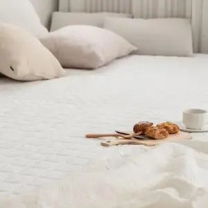 침대시트커버 사각퀼팅 누빔패드 패밀리/Q+Q 침대커버 패드 덮개