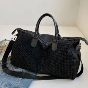 패션 남자 보스턴백 캐주얼 신상 토트백 대학생 가방 헬스가방 요즘유행하는가방