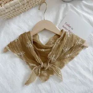 이거찜 독보적인 자수 쁘띠 스카프 프릴 예쁜스카프 빈티지