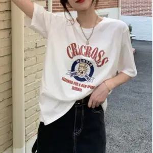 여성 영문 레터링 페이스 포인트 오버핏 반팔 티셔츠