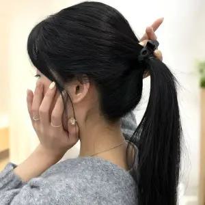 포니테일 올림머리 집게핀 블랙 포니테일집게핀