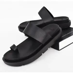 남성 가죽 조리 슬리퍼 키높이 아웃솔 쪼리 쿠션샌들 남성실내화