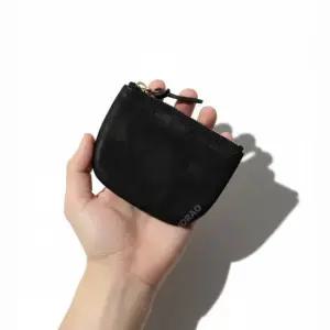 MUST IT_ LEATHER WALLET 0124203003025 BLACK) 레더 지갑)