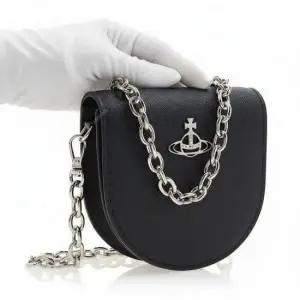 MUST IT_[비비안 웨스트우드] 여성 사피아노 나노 크로스백43030005 L001N N402