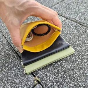 자동잠김 원터치 미니 파우치 화장품 케이블 보관