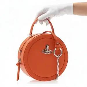 MUST IT_[비비안 웨스트우드]여성 루비 라운드 크로스백43040056 L001N F401