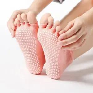 3개 B잔도트요가양말 필라테스 삭스 토삭스 발가락양말 흰 발