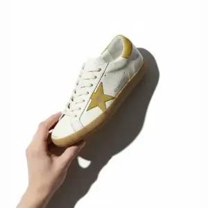 MUST IT_ 25FW 슈퍼스타 클래식 위드 리스트 GMF00101 F007522 12277)