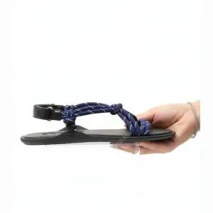 MUST IT_ Riviere 코드 및 가죽 샌들 5X420E 3L74 F0216)