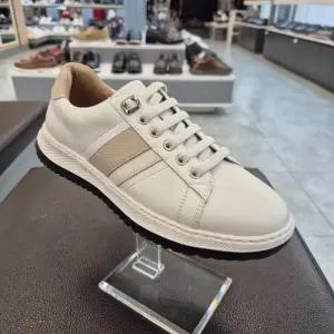 [엘칸토]엘칸토 HC11 소가죽 남성스니커즈 M7H8U41J339 (48024218)