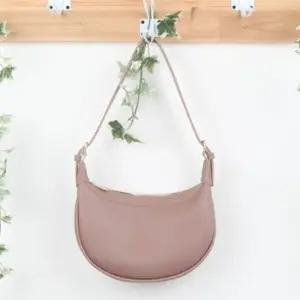 [패션] 캐주얼 신상 메신저백 가방 반달 쇼퍼백 인디핑크