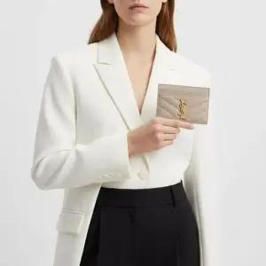 26SS 카산드라 마틀라세 지갑 423291 BOW01 2721