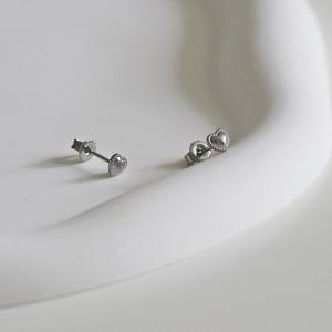 [수호쥬얼리]EE23 써지컬스틸 미니 하트귀걸이