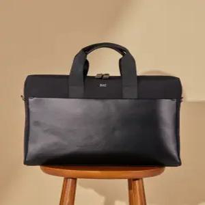 닥스 액세서리 25SS [서류가방(15인치 노트북 수납)][CARBON HILL] 블랙 소가죽 배색 DBBA5EE26BK