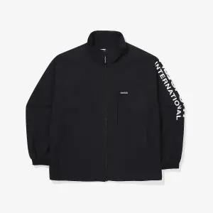 [휠라](광주신세계)[FILA] 유니 오버핏 인터내셔널 바람막이 (FS2JKF1131X_BLK)