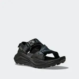 호카 남성 하이킹 샌들 등산화 인피니 하이크TC 블랙 HB844931