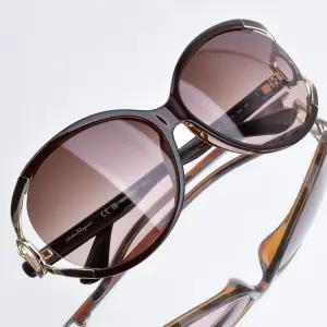 [살바토레페라가모] 페라가모 버터플라이 선글라스 SF600S-220 오버핏 라운드 여성용