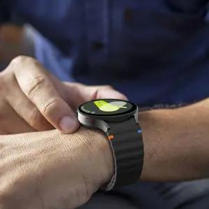 갤럭시워치4클래식 웨이브 스트랩 실리콘재질 포츠밴드 날개형 42 46mm 시계줄 마트 웨어러블악세사리 가죽