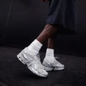 뉴발란스 1906A 그레이 실버 운동화 스니커즈 남성 러닝화 [국내배송]