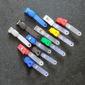 ID 카드 홀더 후크 액세서리 10pcs 플라스틱 배지 클립 전시 패스 회의 자격 증명 작업 직원 태그 수호자