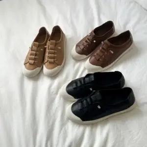 [옷자락]여성 봄가을 일상 고급 인조 가죽 스트랩 플랫 캐주얼 로우탑 슈...