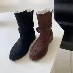 [옷자락]여성 겨울 방한 퍼 스웨이드 버클 앵클 부츠