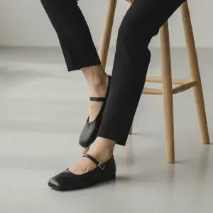 여자 스트랩 베이직 출근룩 클래식 플랫슈즈