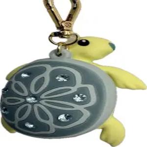 배스 앤 바디 보석 포켓백 핸드 사니처 홀더와 함께 바다 거북이 작업