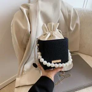 슬송렉샵 여친 미니 숄더 물통 미니멀 크로스 미니백 진주 가방 체인 겸 키작녀 핸드폰 꾹5