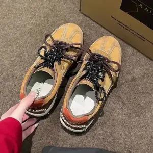 키체샵 여성 가을 빈티지 러닝화 통굽 속굽 HO3