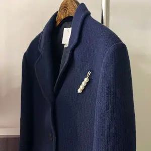 SFr 진주 브로치