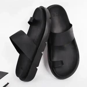 남성 조리 가죽슬리퍼 아웃솔 키높이 쿠션샌들 쪼리 남성실내화