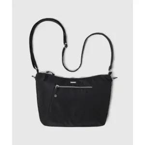 르꼬끄 LECOQ 여성 애슬레저 크로스백 (S) - 블랙 QR122WBG22 QR122WBG22_BLK0 461704