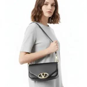 MUST IT_ 스몰 로고 숄더백 5W0B0N90 MIM 0NO5W2B0N90 0NO)