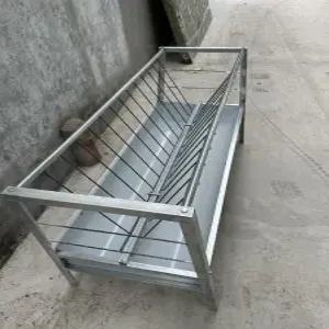 염소 먹이통 양 목장 여물 밥통 사료 급여기 가축 배식통