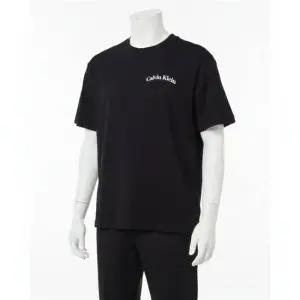 캘빈클라인 진 남성 릴렉스드핏 16S 프론트백 빌딩 티4RF854G-UB1 387995