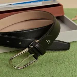 헤지스 액세서리 남성 25SS [스테디셀러] 블랙 단색 소가죽 벨트 WUBE5E205BK