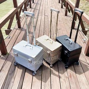 승무원 위로여는 위로 코르딕스 하드 상자 기내용 18인치 메탈릭 Air