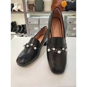 [에스콰이아][에스콰이아] 여성 진주장식 로퍼 4CM(EQBFHQ520BK) (P003751935)