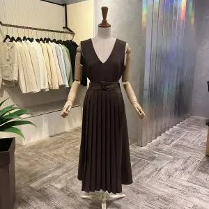 [대구백화점] [ab.f.z]슬리브리스 V넥 플리츠 원피스(AOA5HO321)