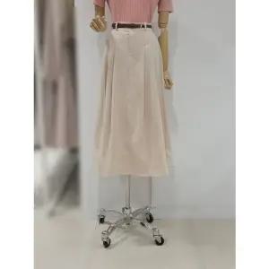 [갤러리아] [SOUP] 벨티드 뒷 밴딩 플레어 스커트 SC3SR80