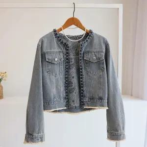 [잇수다] 셀바츠 트위드 라인배색 노카라 라운드 데님 자켓