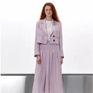 [쥬시쥬디]J싱글버튼크롭테일러드자켓 JYJK320C