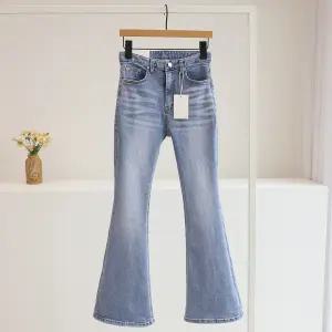 [잇수다] 셜리반 워싱 부츠컷 스판 중청 데님 팬츠 (S-XL)