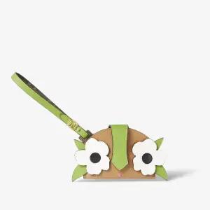 베스트 프렌즈 포에버 플로럴 아플리케 카드 지갑 8M0548 AWR6F1WGY