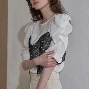 [하프클럽/]비즈 뷔스티에 세트 셔링 반팔 블라우스 MM09BL503HJY