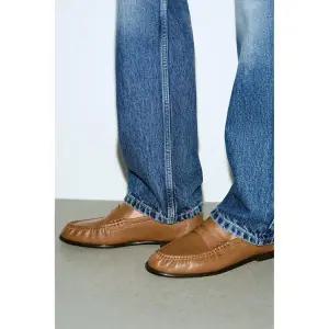 자라 ZARA 소프트 셔링 로퍼 - 브라운1233460