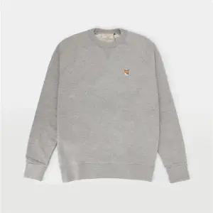 메종키츠네 폭스 헤드 패치 남녀공용 스웨트셔츠 AM00303KM0001 GRM