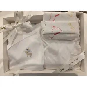 [에뜨와](의정부점)25년S/S (출산,신생아,백일,돌선물세트) 리젠바디수트 리젠모자 선물세트